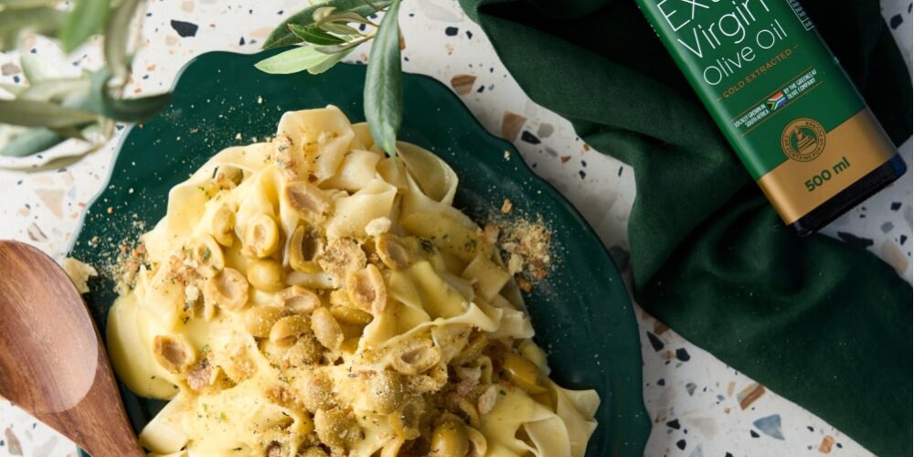 5. OLIVE FETTUCINE WITH HERB CRUMB-min